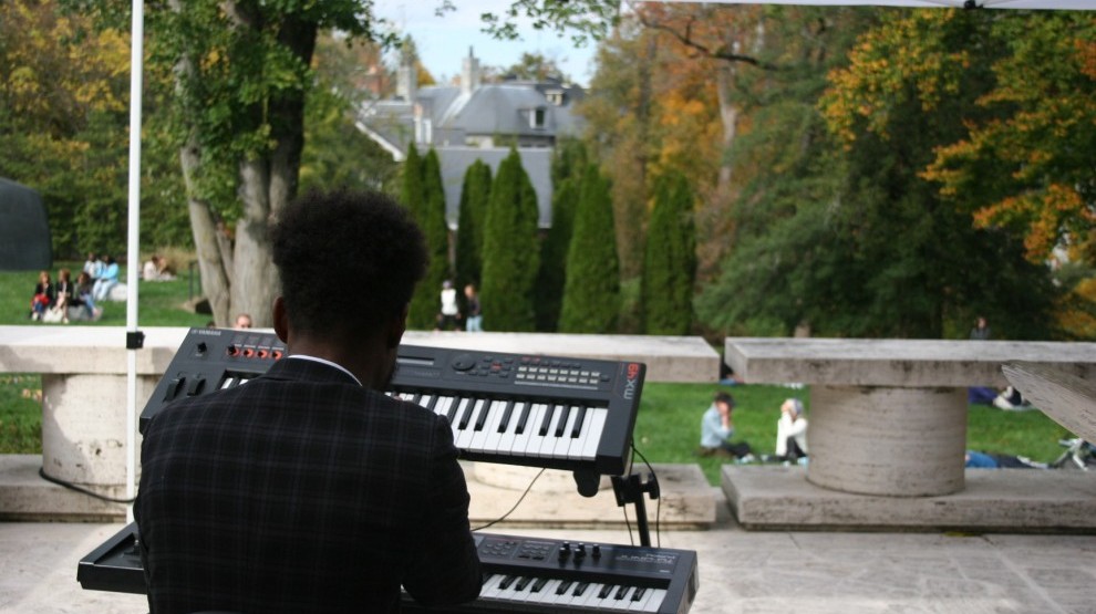 We present Summer Jazz Celebration on Saturday, June 21st 